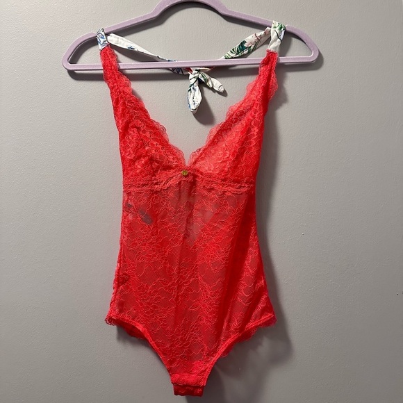 Sam Edelman Lace Halter Bodysuit Size Small ted lace floral strap small - Picture 1 of 6